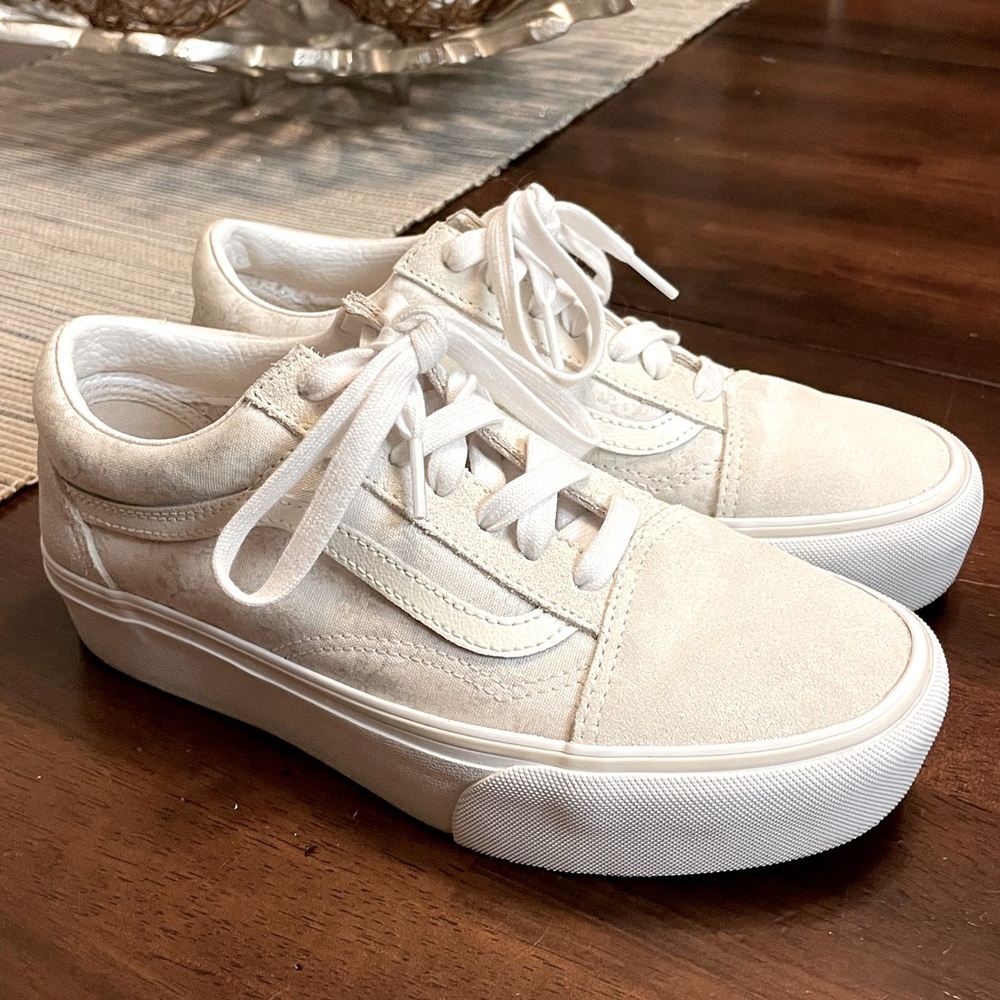 Vans Old Skool Platform Tonal Floral sneakers in off-white